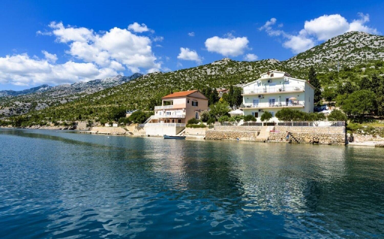 Apartments Domagoj - On The Beach Lukovo Sugarje Bagian luar foto