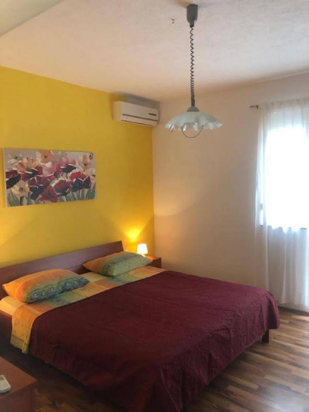 Apartments Domagoj - On The Beach Lukovo Sugarje Bagian luar foto